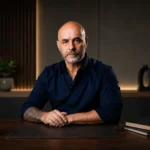 Cléviston Pierobom, consultor de SEO para IAs em Pelotas/RS